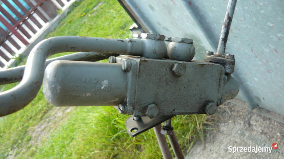 Rozdzielacz hydrauliczny Ursus C 330 na błotnik Sokółka