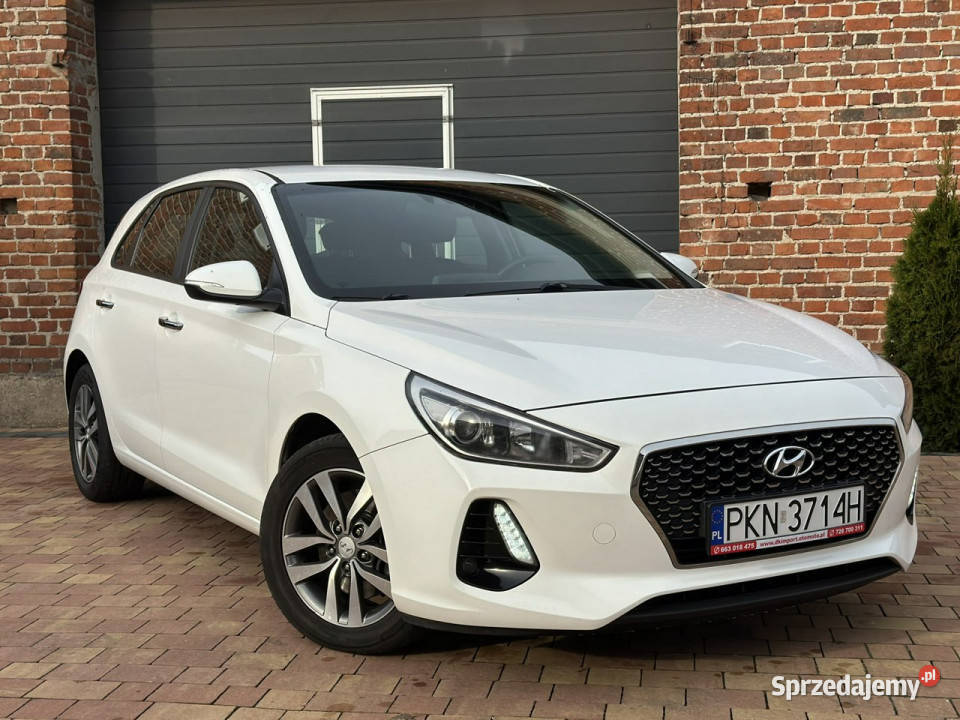 Hyundai i30 III 2017 4/5 Sadlno