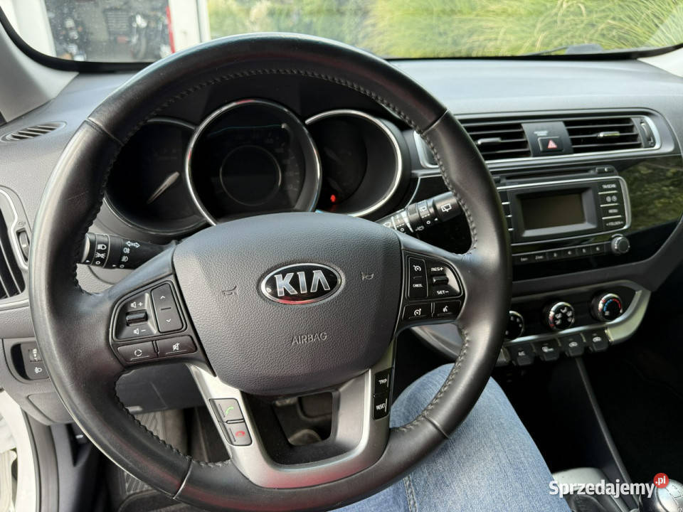 Kia Rio Zadbana przepiękny perłowy kolor III garażowany