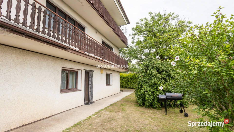 sprzedaży domu wolnostojącego 300m2 Mogilany 3 piętra i więcej