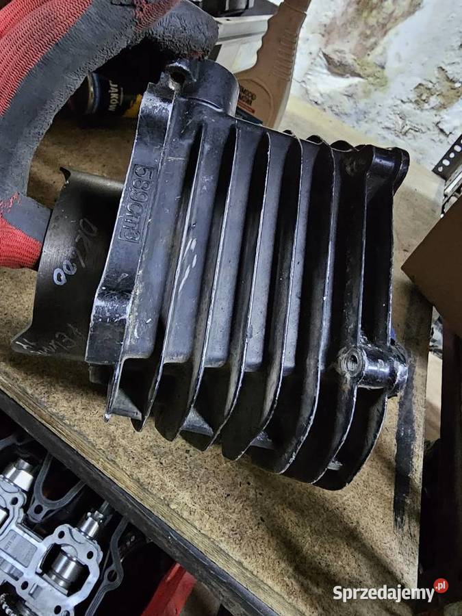 Suzuki DR 600 cylinder tłok tuleja dr 650 dr600 Części i akcesoria motocyklowe sprzedam