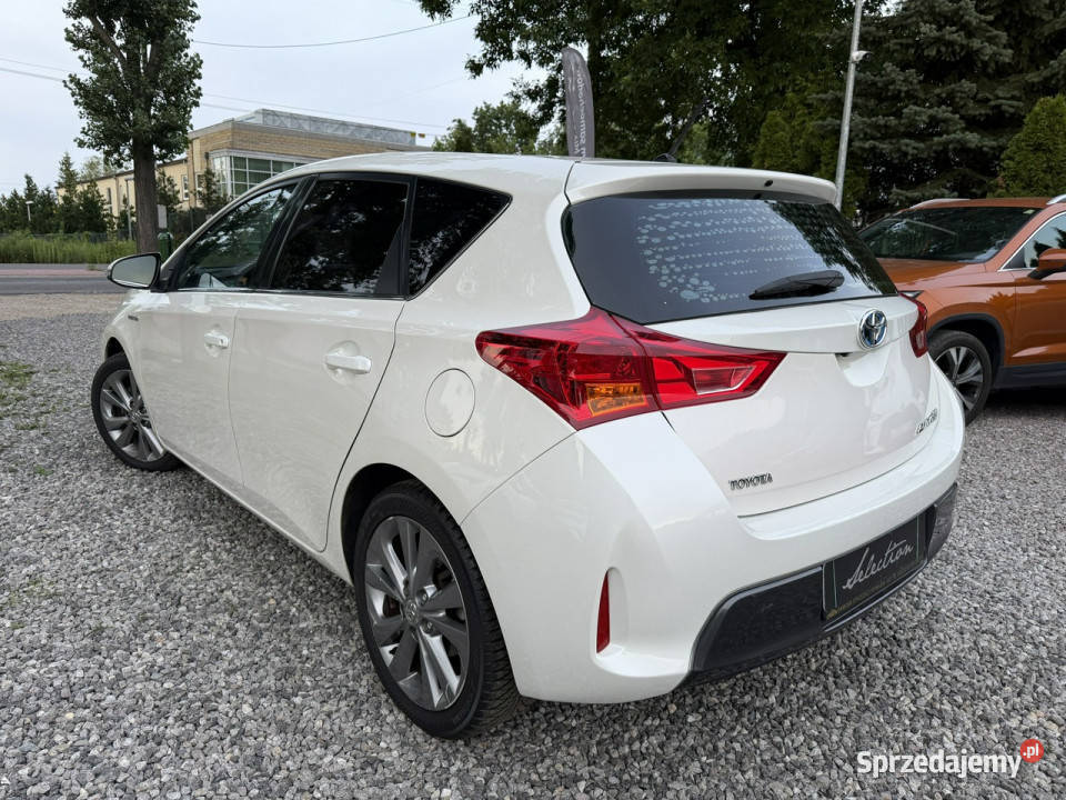 Toyota Auris 18 HSD 136 Serwisowany Kamera Ładny Otwock Mały