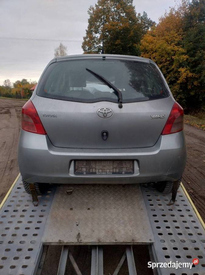 Toyota Yaris II 2008r 14 D4D 5 Drzwi Lak 8P41F8 Rok produkcji 2008 Elbląg