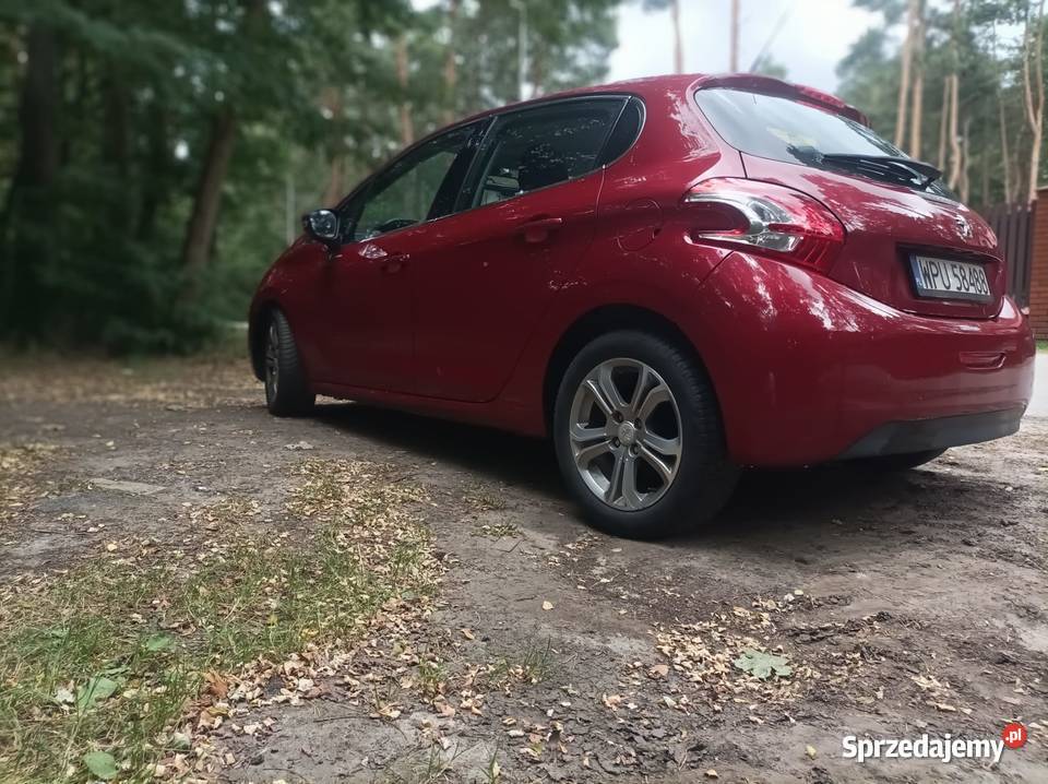 Peugeot 208 Allure 2012 r 138