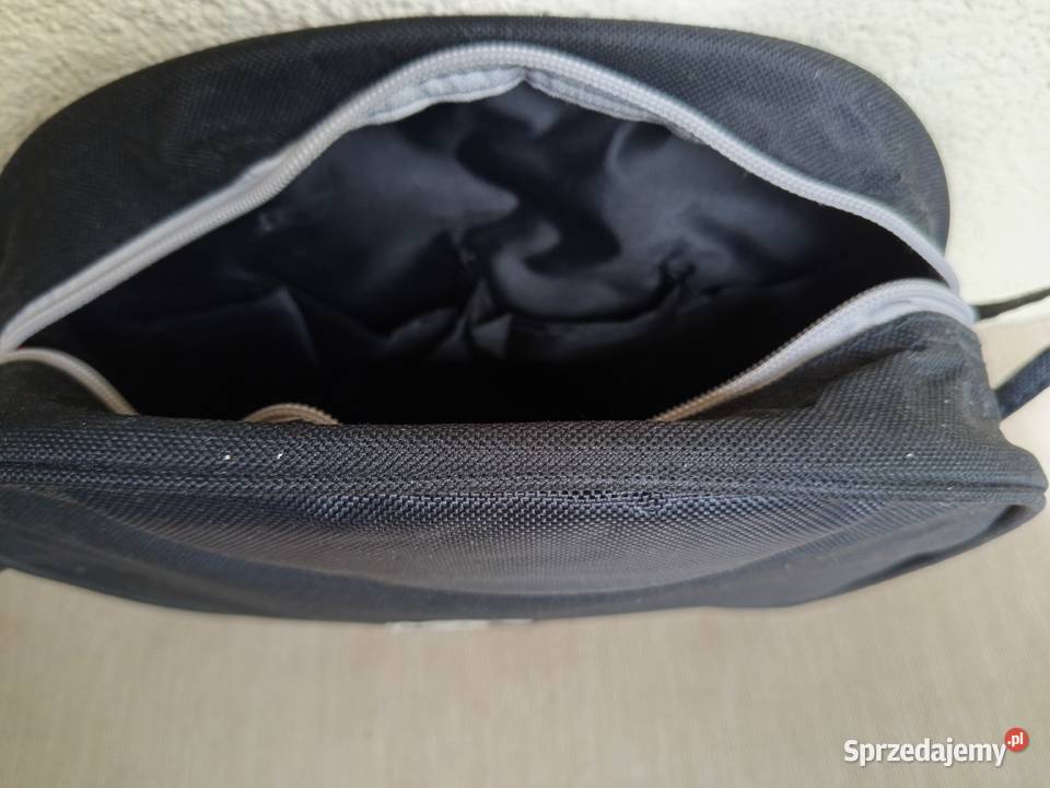 Praktyczna elegancka saszetka kosmetyczka z logo mazowieckie Warszawa