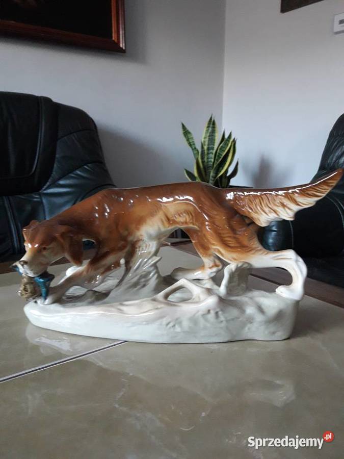 Królewski Royal Dux pies porcelanowy.