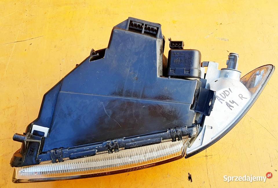 AUDI A4 B5 REFLEKTOR PRAWY ORG 8DO941004A mazowieckie Radom