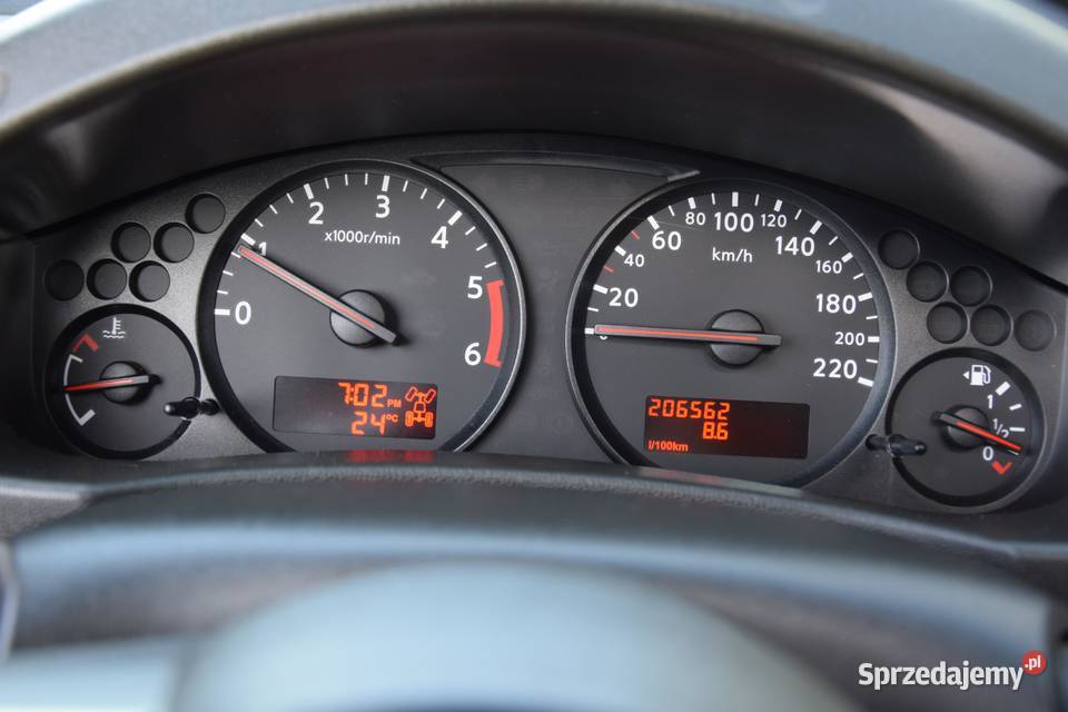 NISSAN NAVARA D40 25 DCi Skóry Szyber hak nowe sprowadzony Navara Zielona Góra sprzedam