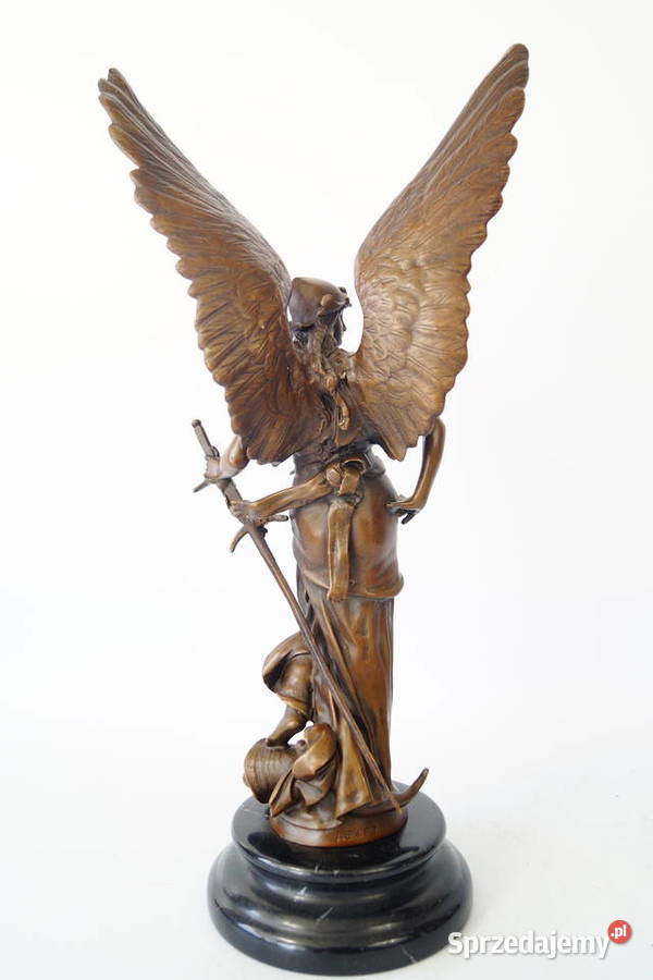 Archanioł z mieczem piękna figura z brązu rzeźba wielkopolskie Gizałki