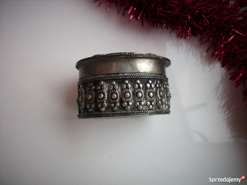 Pięknazabytkowa szkatułka na biżuterię Barlinek