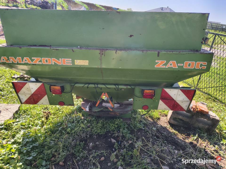 Rozsiewacz amazone zau 900 nieuszkodzony Morawsko