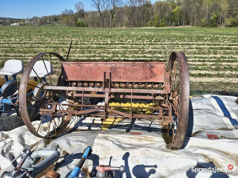 Siewnik podsiewacz nawozu Ściegnia sprzedam