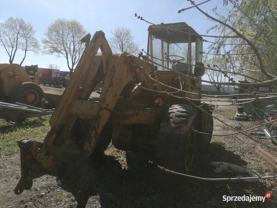ładowarka czeska HUN053 na cześci z silnik Urbanice