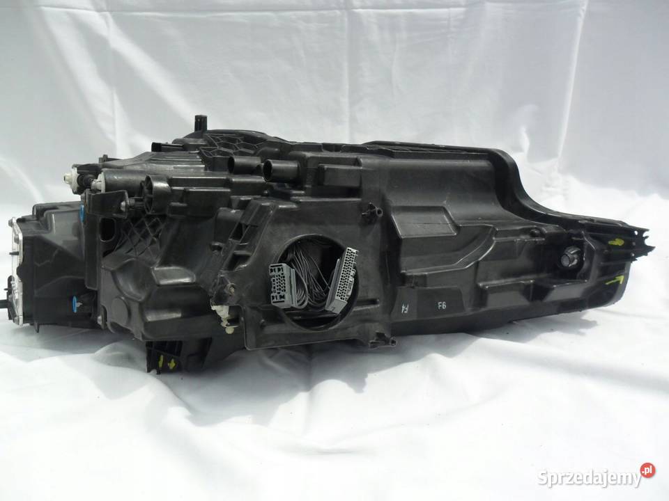 Volvo S60 V60 reflektor prawy przedni lampa osobowe