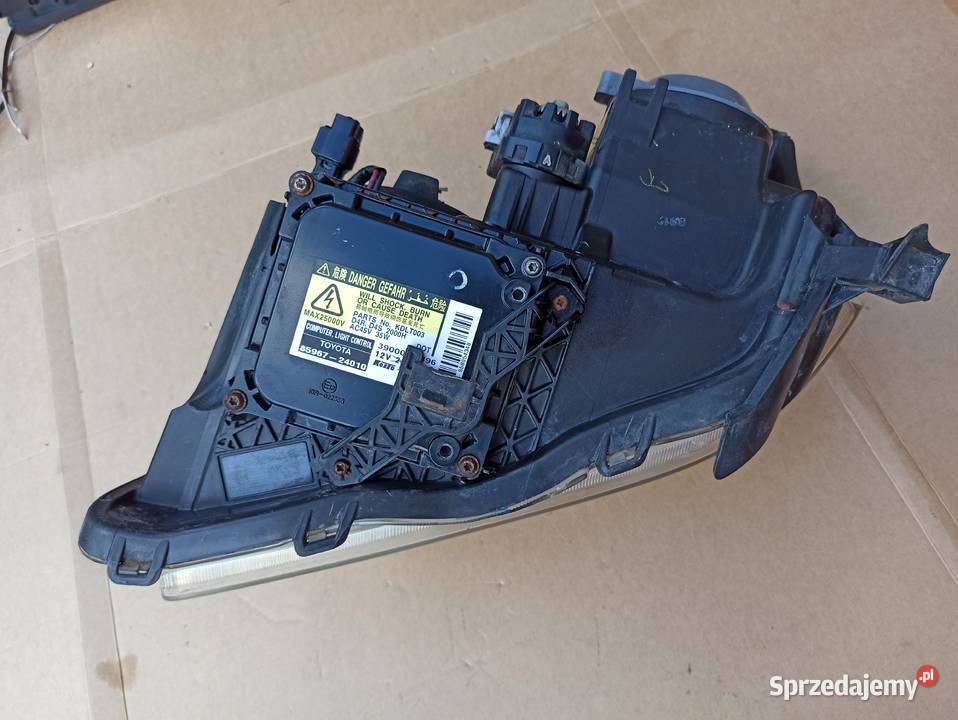 LAMPA Prawa przód TOYOTA AVENSIS T25 Lift Xenon Bolesławiec