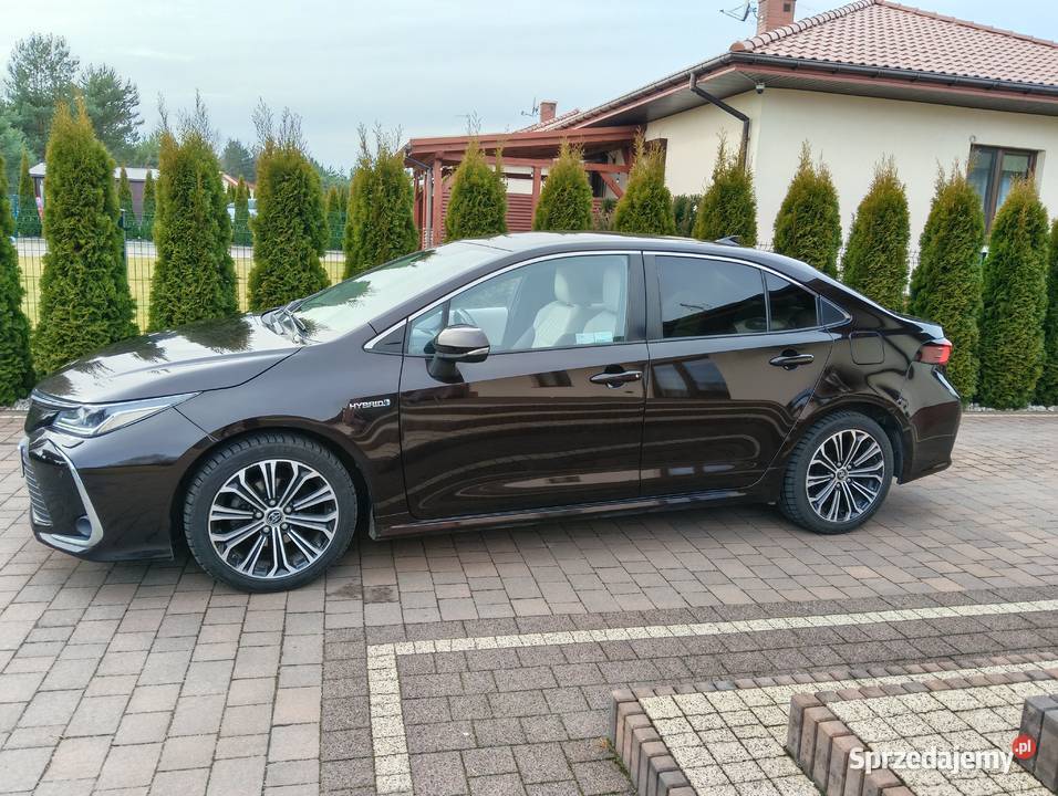 Toyota Corolla 18 Hybrid Salon niski przebieg Turek