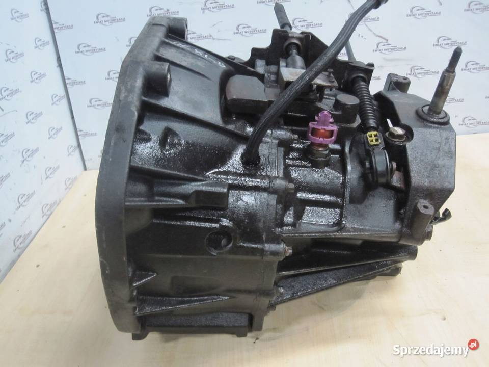 TRAFIC VIVARO 20 DCI M9R780 114 166 08r skrzynia Rok produkcji 2008 Kielce sprzedam