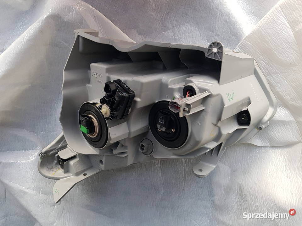 Isuzu D lift lampy przd
