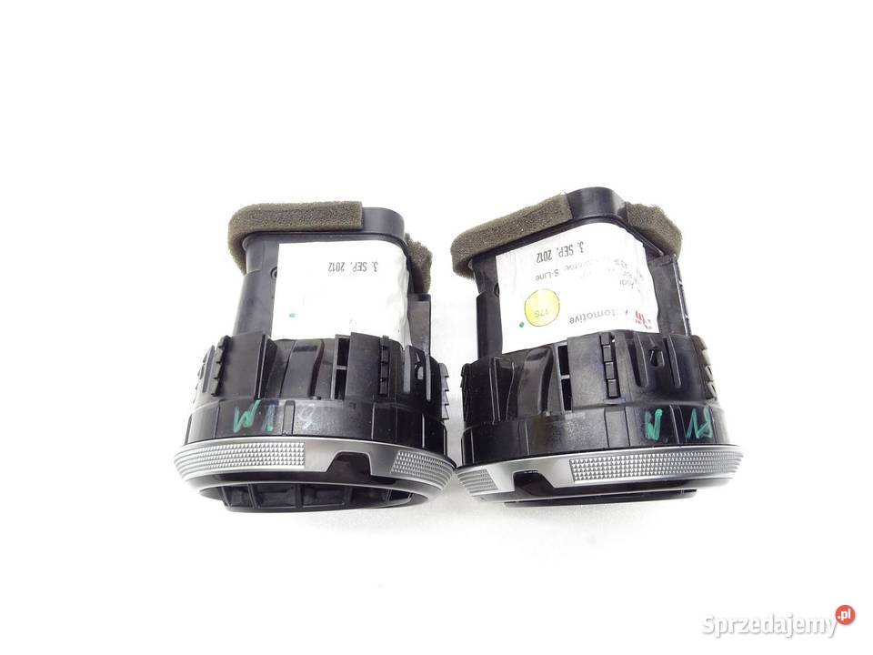 KRATKA NAWIEWU DESKI KONSOLI 8V0820901A AUDI A3