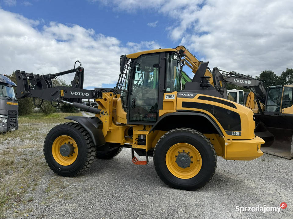 średnia kołowa Volvo Waga 10ton WHEEL LOADER Koparko ładowarki Widełki