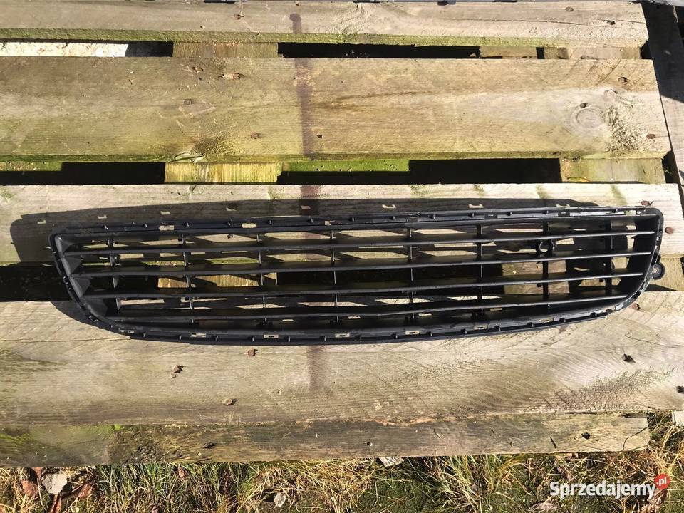 Opel Zafira B środkowa kratka zderzak przód Rzeszów