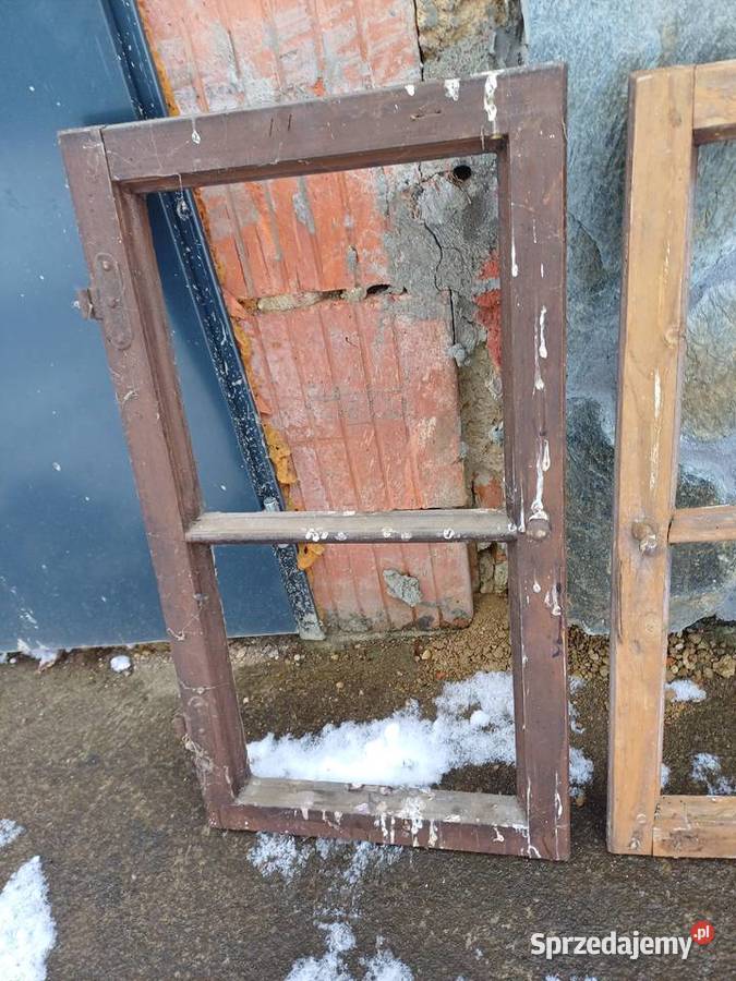 Trzy stare skrzydła okienne drewniane strychowe Lubań