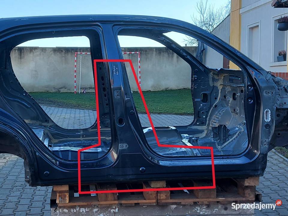 Honda HRV III eHEV 2022r SŁUPEK ŚRODKOWY PRAWY osobowe