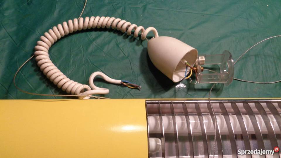 Oprawy oświetleniowe Vega plexiform dwu lampowy