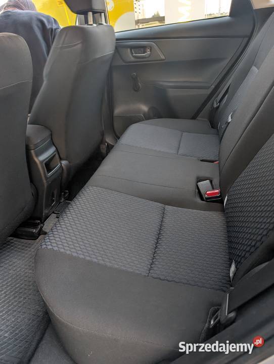 Toyota Auris II 133 VVTi 2014 r Salon Polska Gostyń