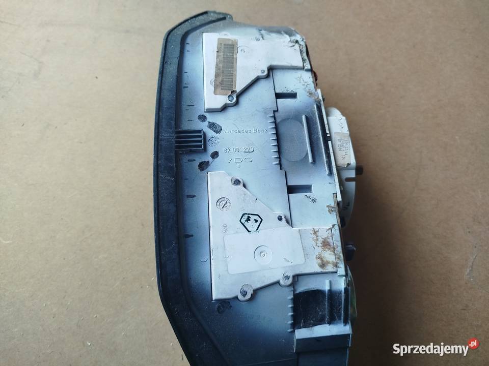 Mercedes W124 E200 E220 Licznik Dylągówka