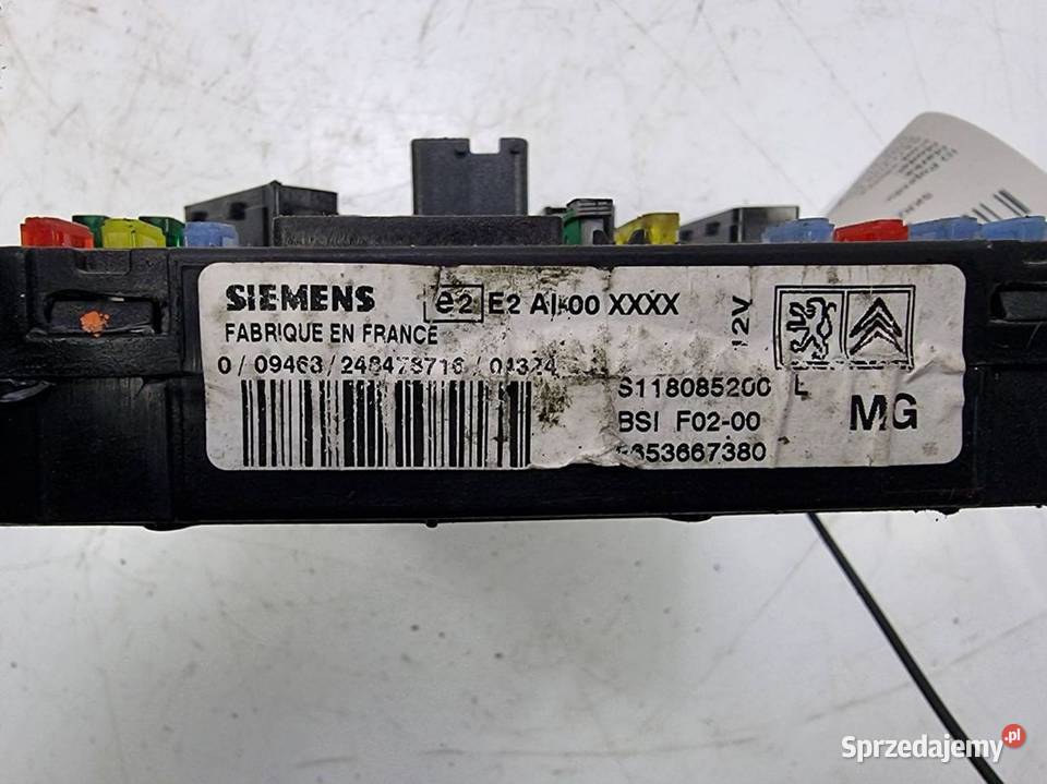 SKRZYNKA BEZPIECZNIKÓW CITROEN C3 9653667380 Lipno