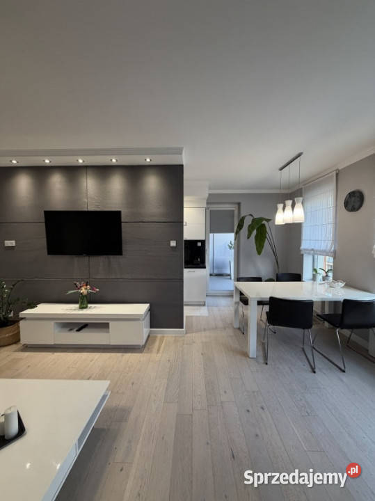 Do wynajęcia 2 pokoje 54 m balkon garaż Dąbska Kraków