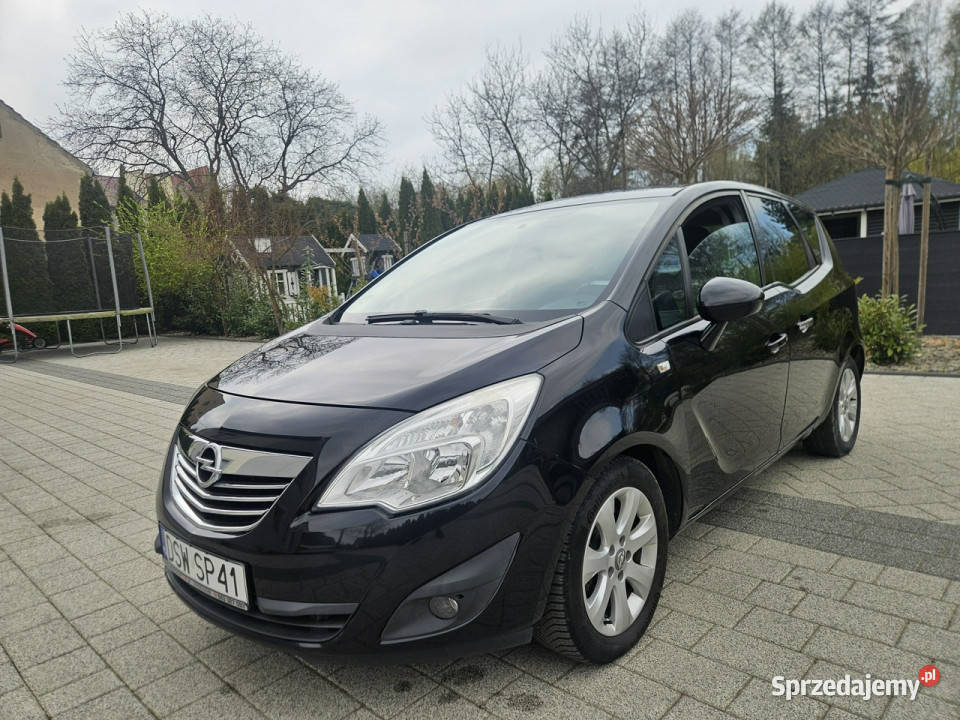 Opel Meriva 17 110 klimatronik tempomat Rok produkcji 2011 Meriva Strzegom