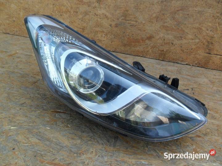 Hyundai I30 2012 Lampa Reflektor Prawy osobowe Lampy przednie Nowy Tomyśl sprzedam