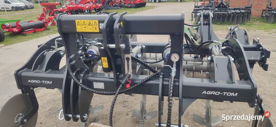 Głęboszpług dłutowy GSH XL 3m Agrotom bezorkowy nieuszkodzony wielkopolskie Huta