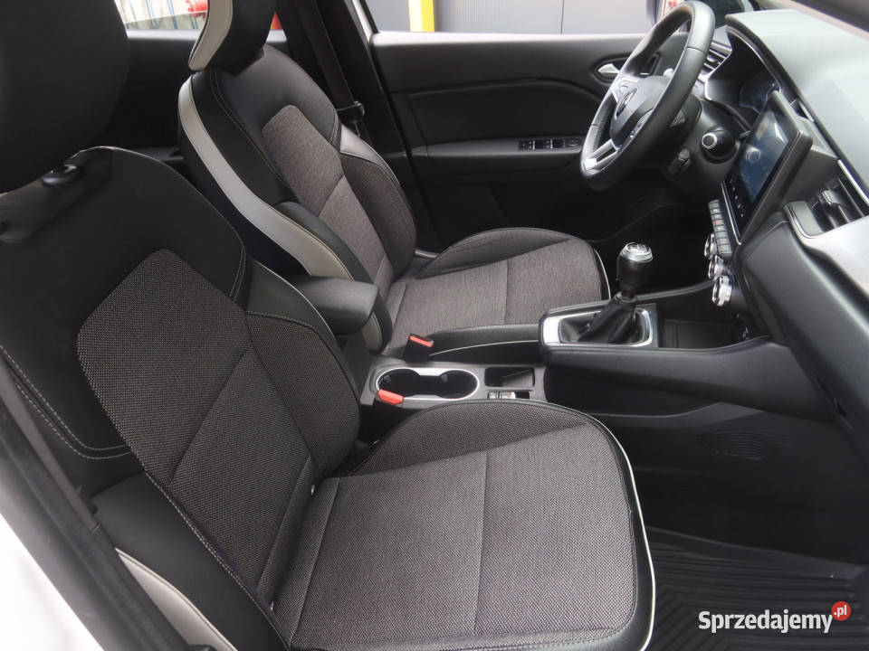 Renault Captur 13 TCe MHEV Katowice