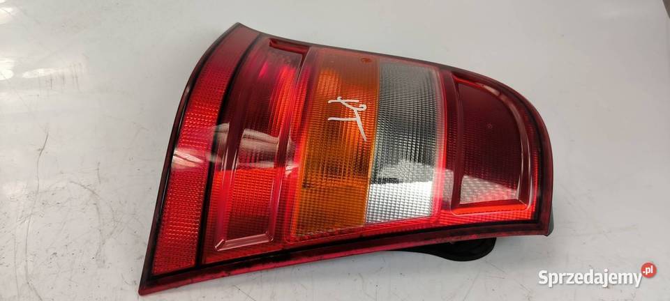 LAMPA PRAWA TYŁ MERCEDES BENZ A 140
