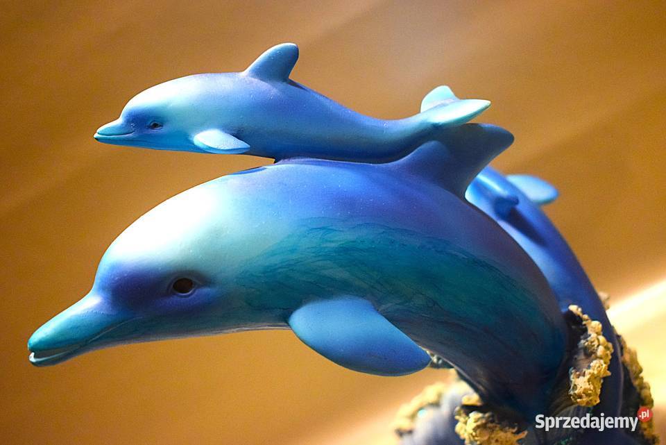 Delfiny duża figurka z żywicy wysokość 31 plus Chełmno sprzedam