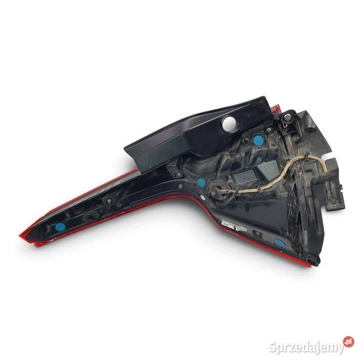 LAMPA PRAWA Volvo V60 II 20182022 tylna tylnia