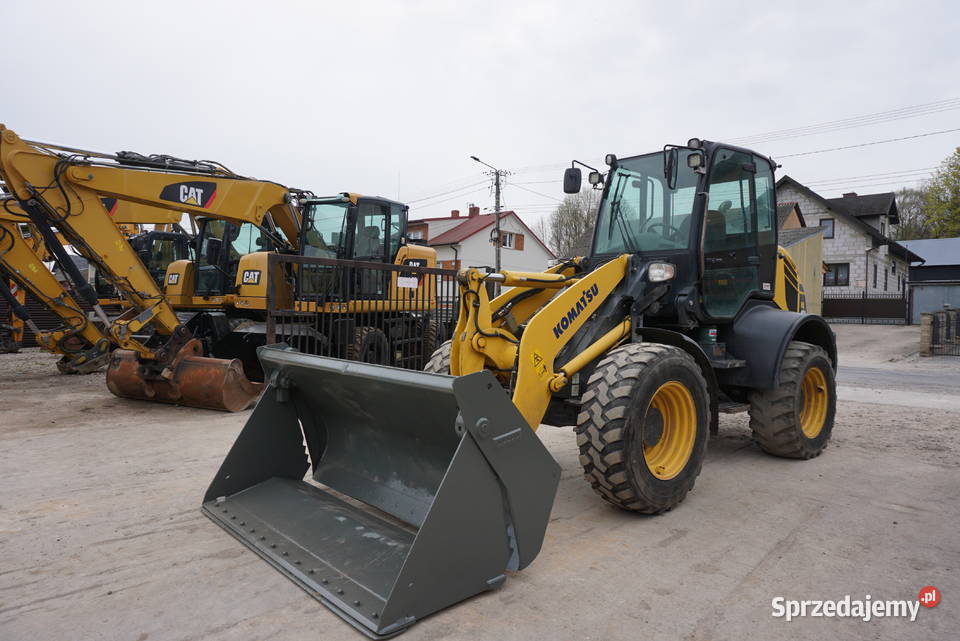 Ładowarka kołowa Komatsu WA 100 2017