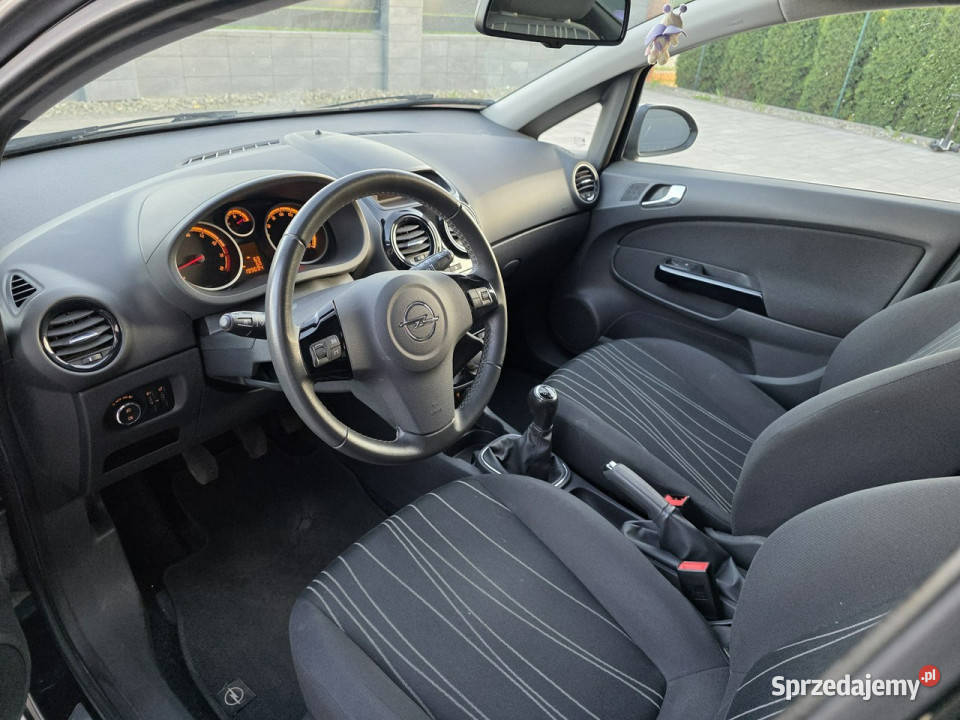 Opel Corsa 14 16V benzyna 5drzwi KLIMA bogate Hatchback Corsa Czarnków