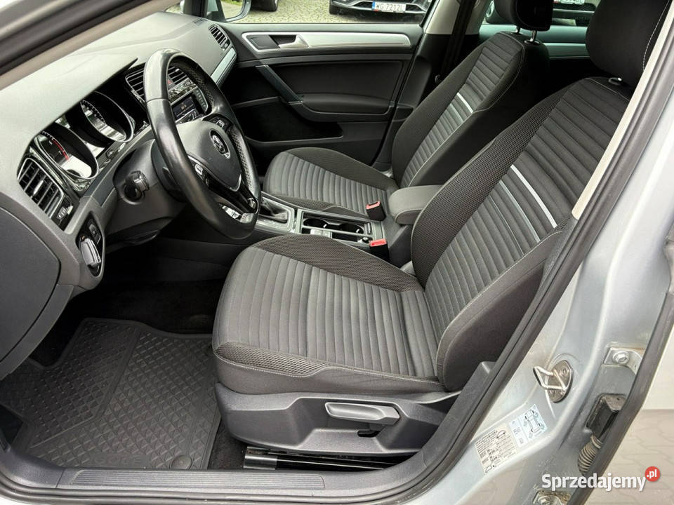 Volkswagen Golf Variant 14 TSI 125 DSG Cup gniazdo USB Golf Lipówki