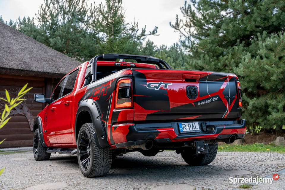 RAM 1500 Crew Cab Laramie 57 V8 Hemi Sport VAT marża podkarpackie