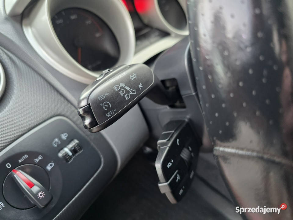 Seat Ibiza KLIMATRONIC grzane fotele 2 kpl kół isofix Ibiza Czarnków