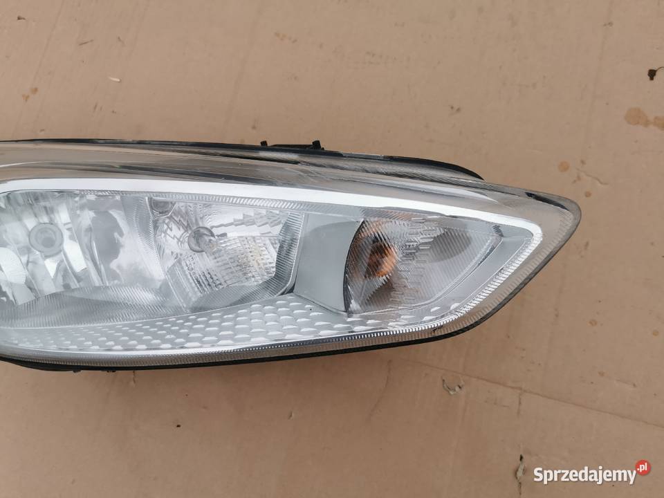 Lampa przód prawa rh Focus mk3 lift 1418 Oświetlenie Sieraków