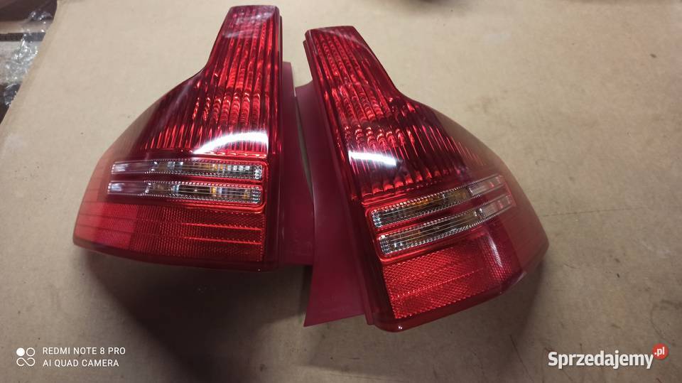 Citron C4 5D lampa tył lewa prawa