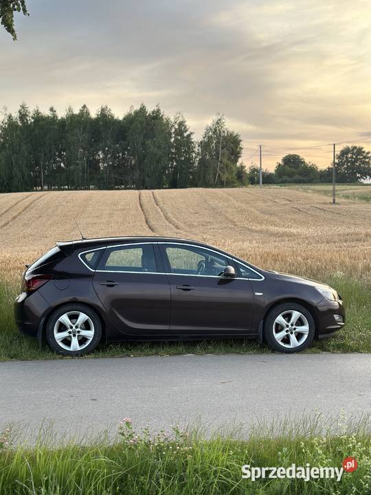 Opel astra j14 turbo LPG benzyna+LPG Astra sprzedam