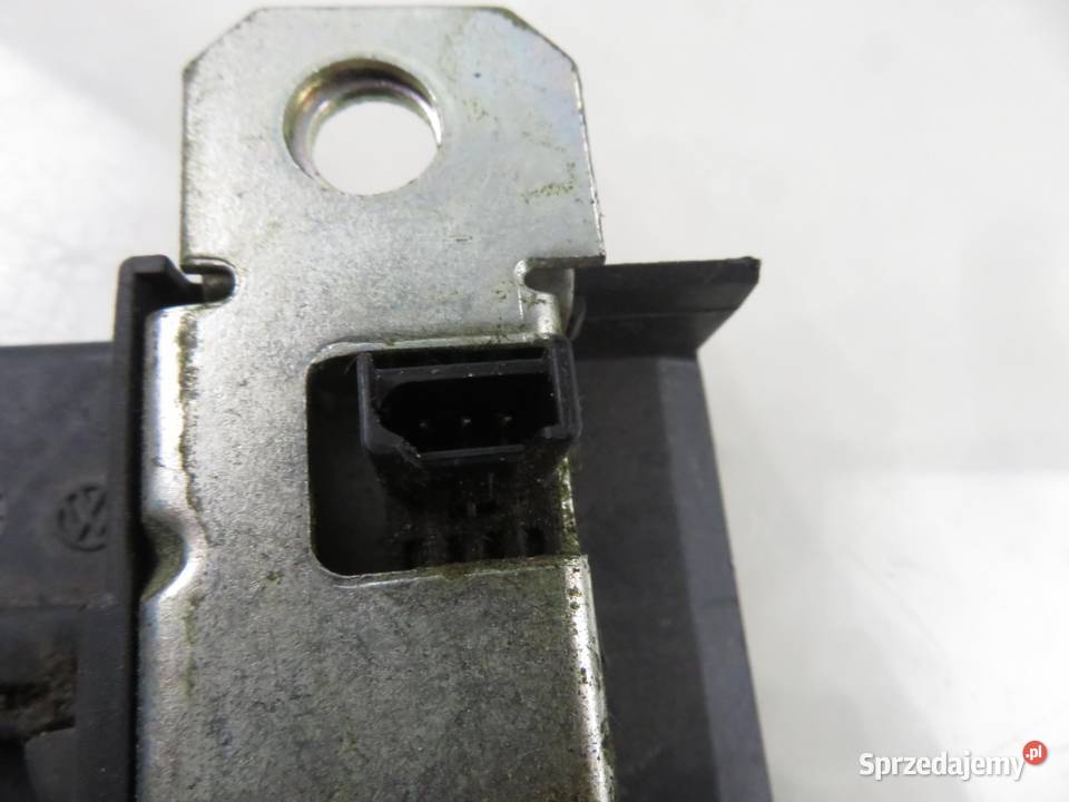 ZAMEK KLAPY VW POLO IV 9N 6Q6827505B