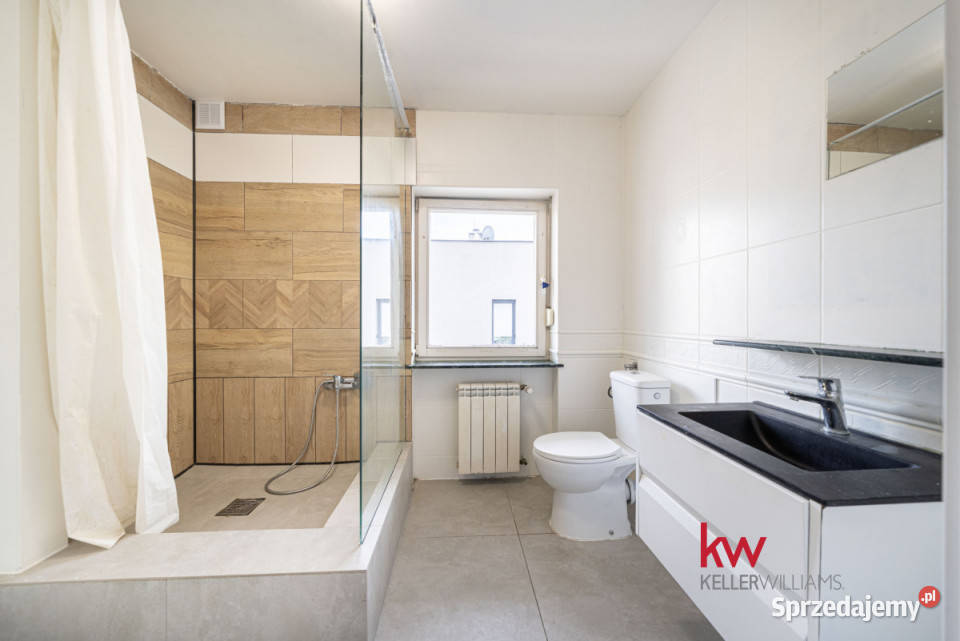 sprzedaży domu wolnostojącego 300m2 Poznań sprzedam