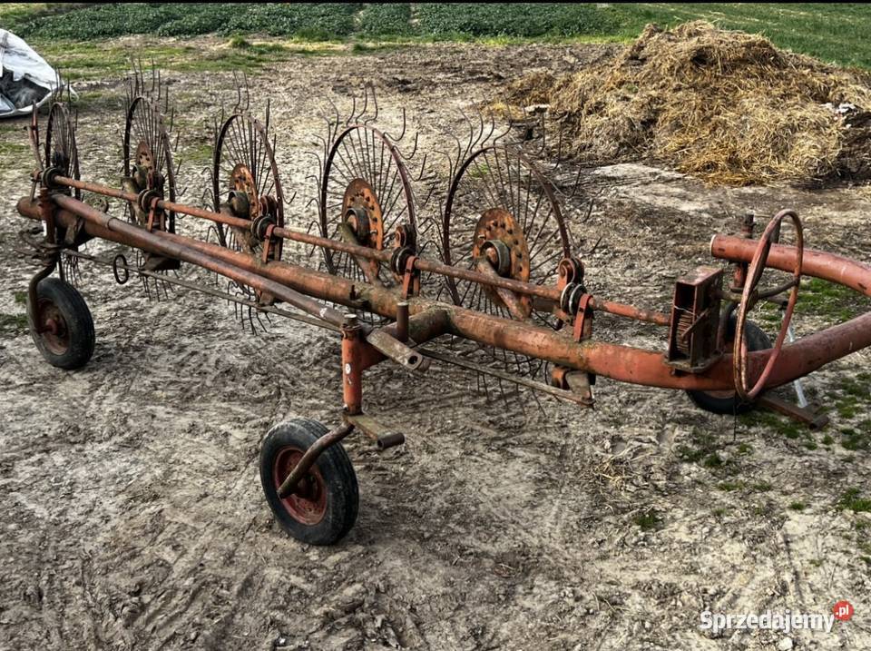 Zgrabiarka Gwiazdowa Agromasz Zgrabiarki i przetrząsacze świętokrzyskie sprzedam
